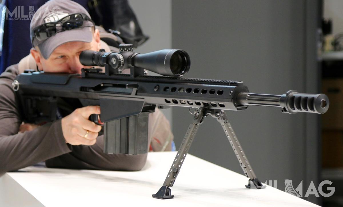 Karabiny Barrett M82A1 i M107A1 są używane przez polskie Wojska Specjalne. Broń trafiła do arsenałów Jednostek Wojskowych GROM, Komandosów i Agat. Model M107A1 z 20-calową/508-mm lufą o skoku bruzd 318 mm ma masę 12,4 kg. Długość całkowita tej konstrukcji to 1219 m. Na grzbiecie komory zamkowej znajduje się długa 584-mm uniwersalna szyna montażowa / Zdjęcia: Marcin Górka