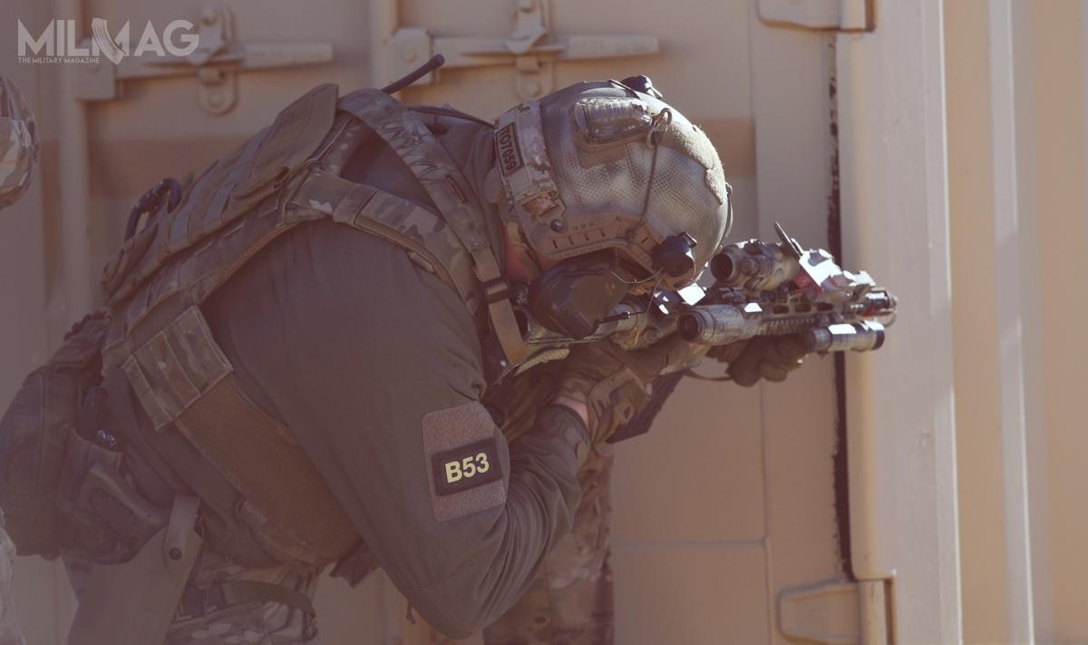 Czescy komandosi otrzymają 350 nowych karabinków standardu AR-15, które zastąpią w służbie używane obecnie modele Bushmaster XM-15 E2S M4A3 / Zdjęcie: 601. skss