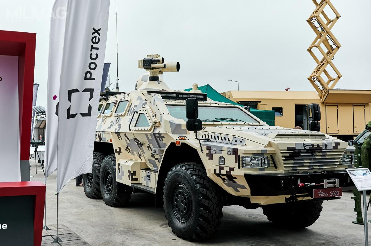 Podwoziem bazowym wydaje się być zmodyfikowany kołowy transporter opancerzony KamAZ SBA-60K2 Bułat 6x6, opracowywany z korporacją Zaszczita jako rozwinięcie minoodpornego pojazdu KamAZ-43269 Wystrieł (BPM-97). Uwagę zwraca pikselowe maskowanie w odcieniach klimatu pustynnego/zwrotnikowego