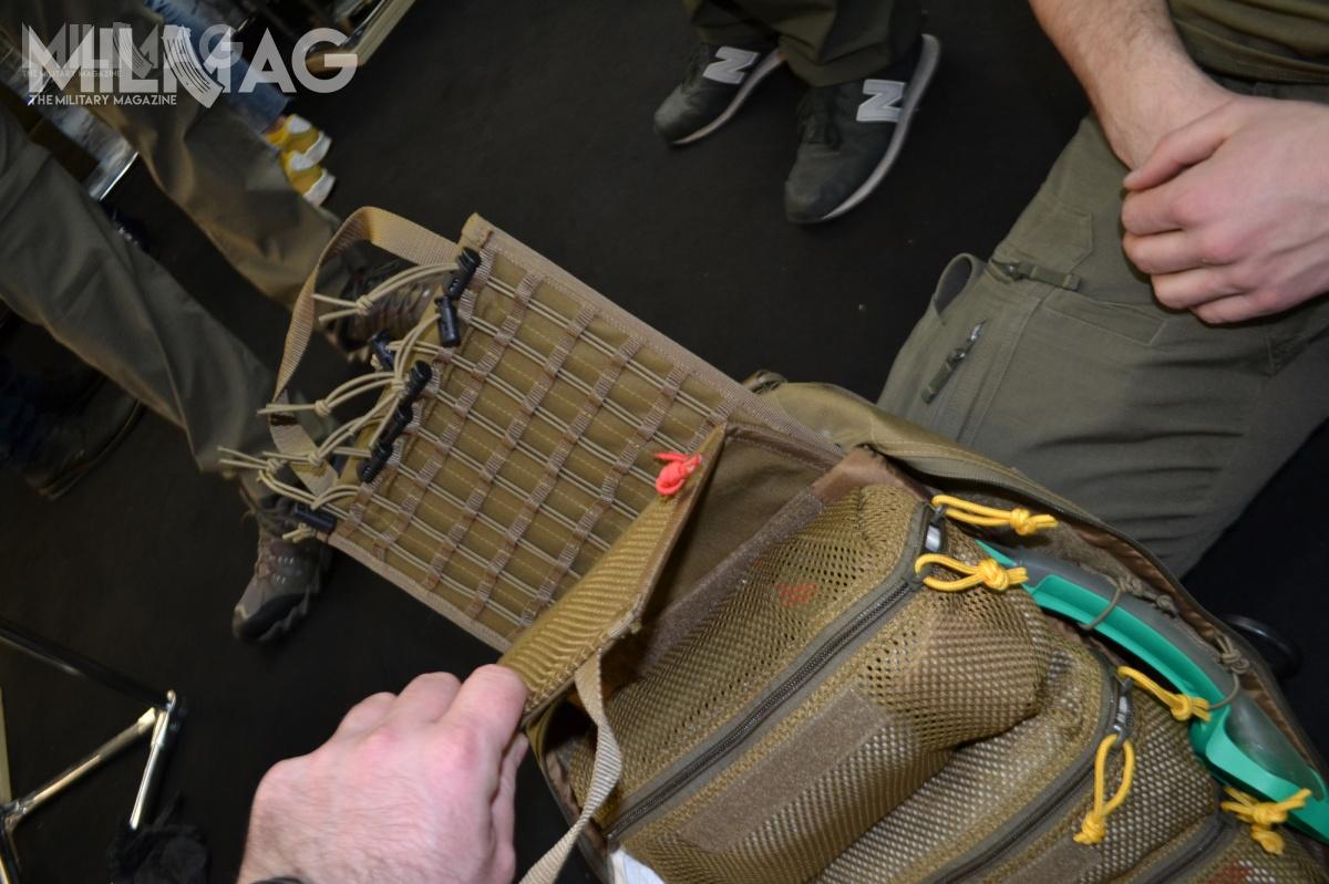 Wkłądka pozwalająca na organizację małych przedmiotów takich jak ampułki, czy wyposażenie do udrażniania dróg oddechowych.
