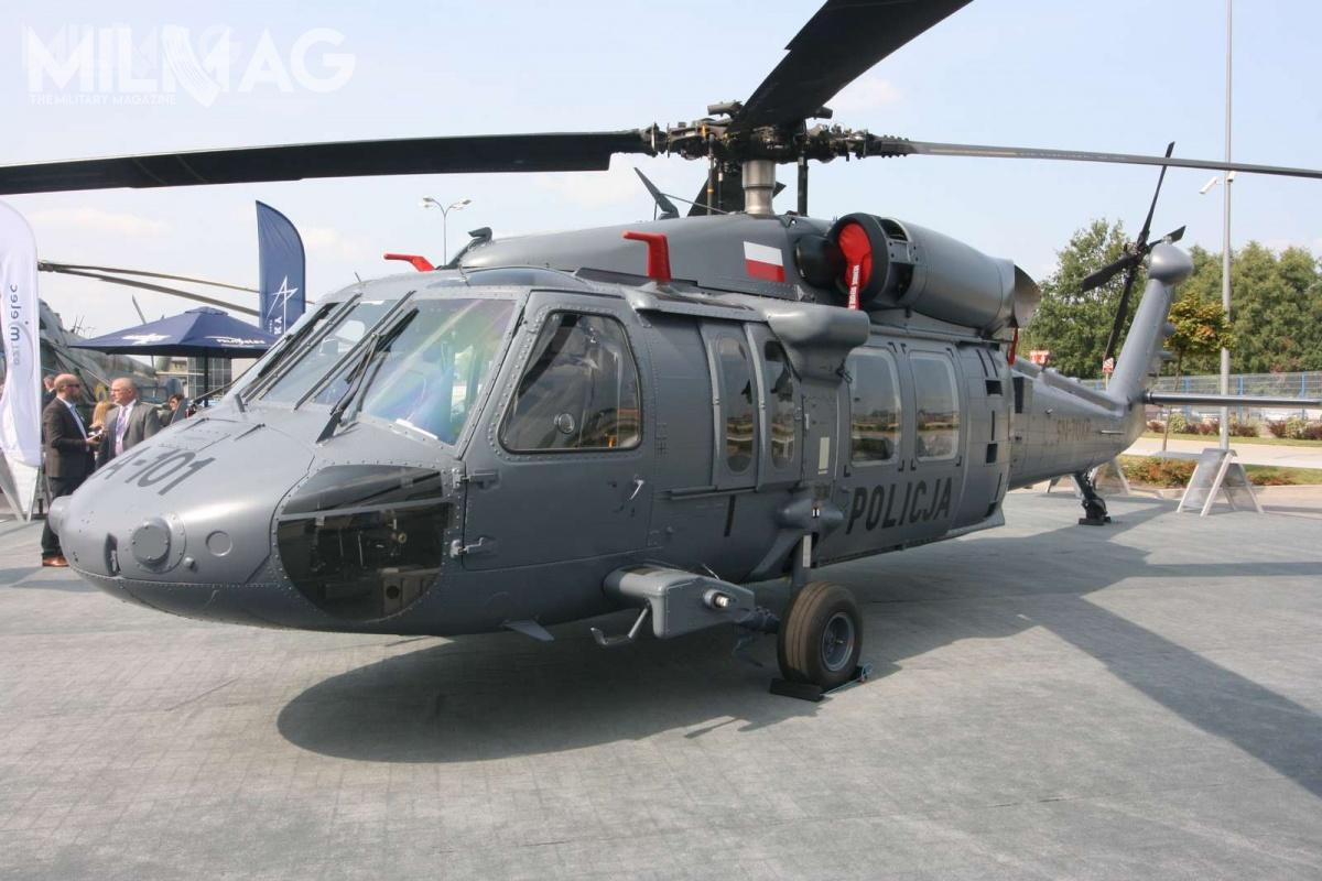 Na tegorocznym MSPO zobaczyć można policyjny S-70i Black Hawk, którego korzystać będzie BOA. /Zdjęcia; Krzysztof Kluza