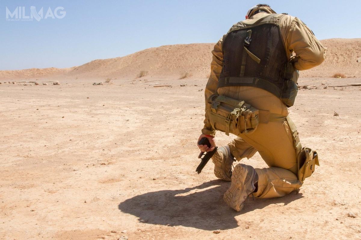 Pod koniec lutego 2019 Francja rozpoczęła postępowanie na dostawy 75 tys. pistoletów samopowtarzalnych (PSA, Pistolets semi-automatique) do amunicji 9 mm x 19 wraz z wyposażeniem (m.in. 7 tys. tłumików dźwięku, 15 tys. laserowych wskaźników i podświetlaczy celu, 9 tys. pistoletów szkolnych) / Zdjęcia: État-major des armées