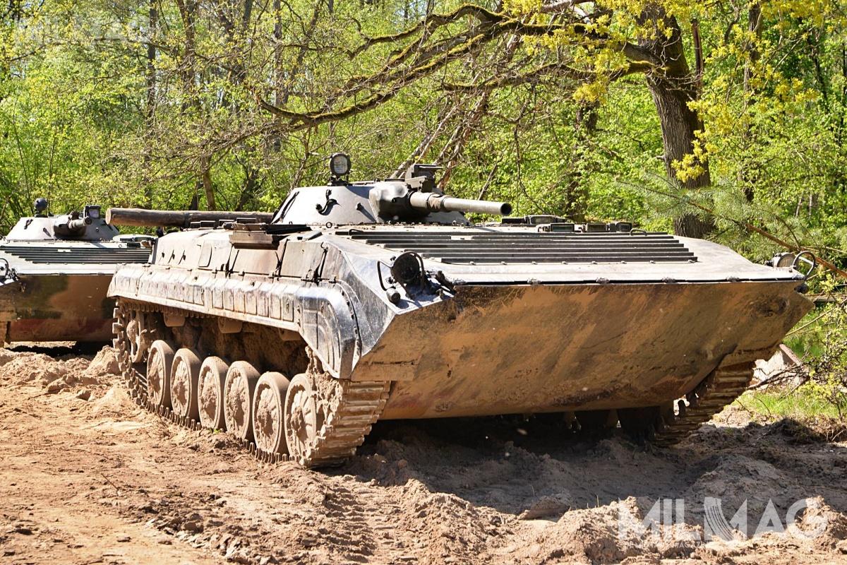 Części i podzespoły do pojazdów opancerzonych typu BWP-1, BRDM-2 i MT-LB są zamawiane regularnie u poddostawców z Polski / Zdjęcie: Paweł Ścibiorek