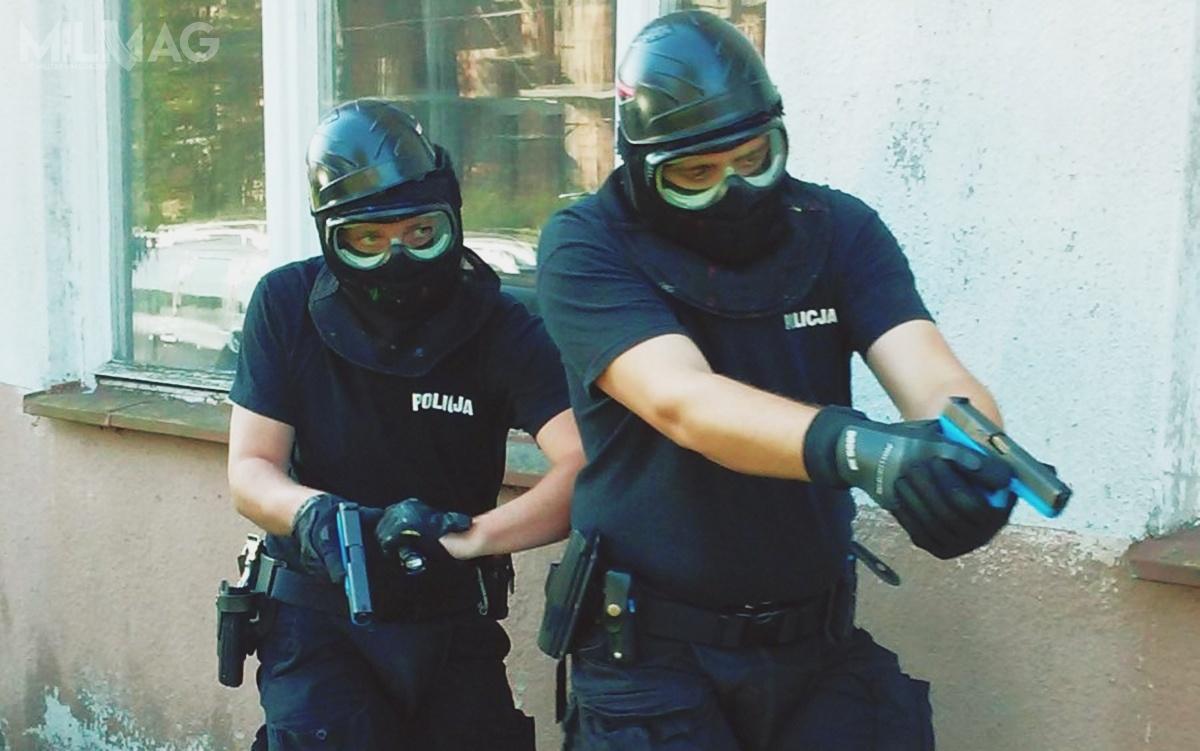 Cenzin od ponad dekady dostarcza do Policji amunicję treningową barwiącą Simunition opracowaną przez kanadyjski oddział koncernu General Dynamics-Ordnance and Tactical Systems-Canada / Zdjęcie: Policja