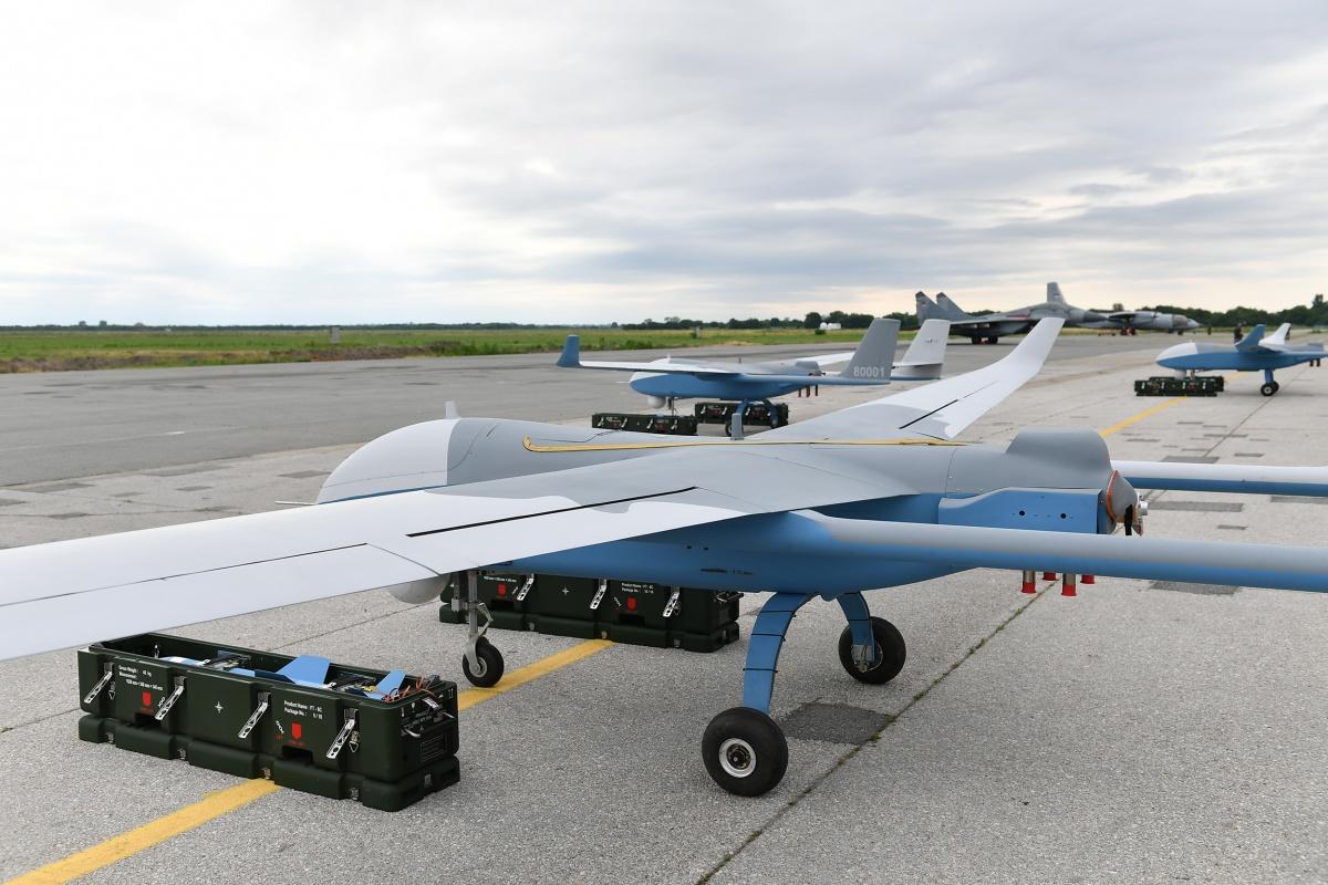 CH-92A ma rozpiętość skrzydeł poniżej 10 m, zasięg lotu ponad 250 km na pułapie do 5000 m oraz prędkość przelotową do 200 km/h