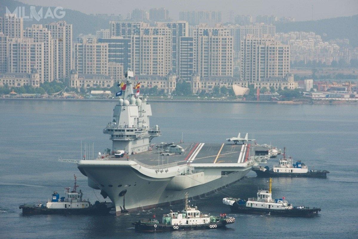 Według dostępnych informacji, do 2035 roku Chiny planują sformować sześć lotniskowcowych grup bojowych. Wcześniej była mowa o czterech. / Zdjęcie: PLAN