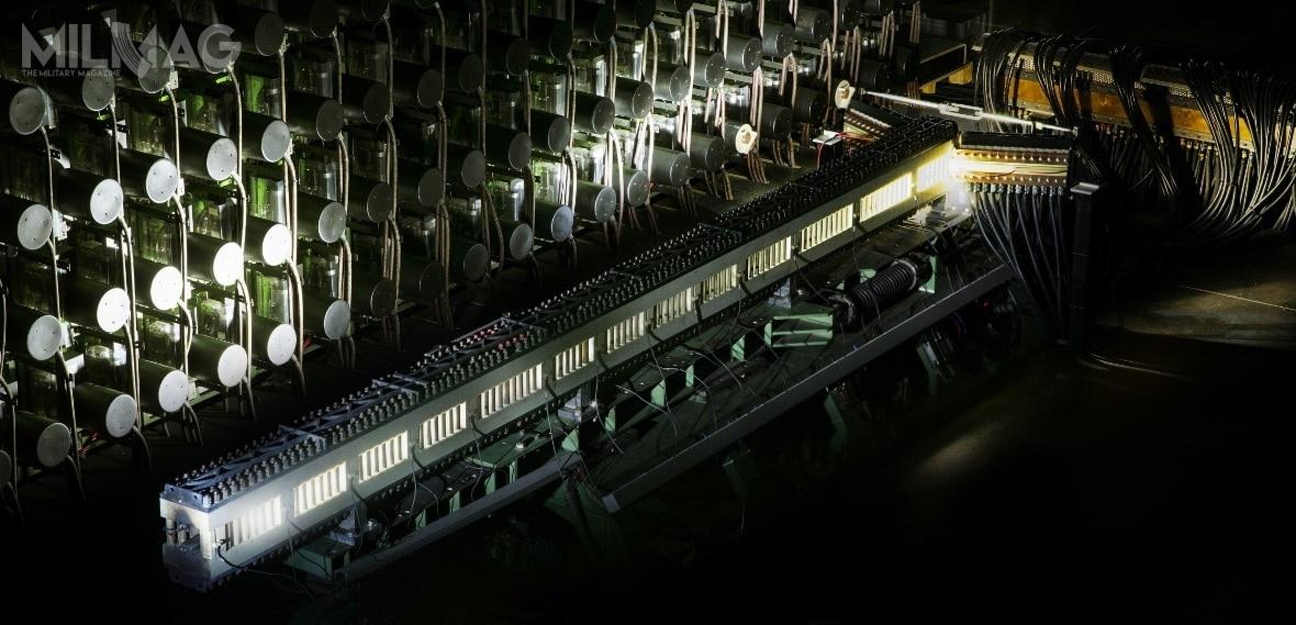 Działo elektromagnetyczne jest bronią wystrzeliwującą pociski bez wykorzystania chemicznego materiału miotającego. W polu elektromagnetycznym pocisk kinetyczny jest rozpędzany do prędkości 7Ma, osiągając bardzo dużą energię. Pozwala to na ostrzeliwanie celów dotychczas nieosiągalnych dla klasycznej artylerii okrętowej za pomocą relatywnie taniej amunicji, pozbawionej głowicy bojowej / Zdjęcie: Institut franco-allemand de recherches de Saint-Louis