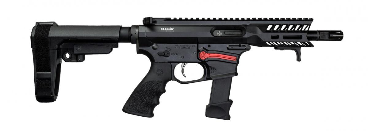 Falkor Defence uzupełnia swoja ofertę o pierwszy PCC do amunicji 9 mm x 19, zasilany z magazynków wymiennych z Glock 17.