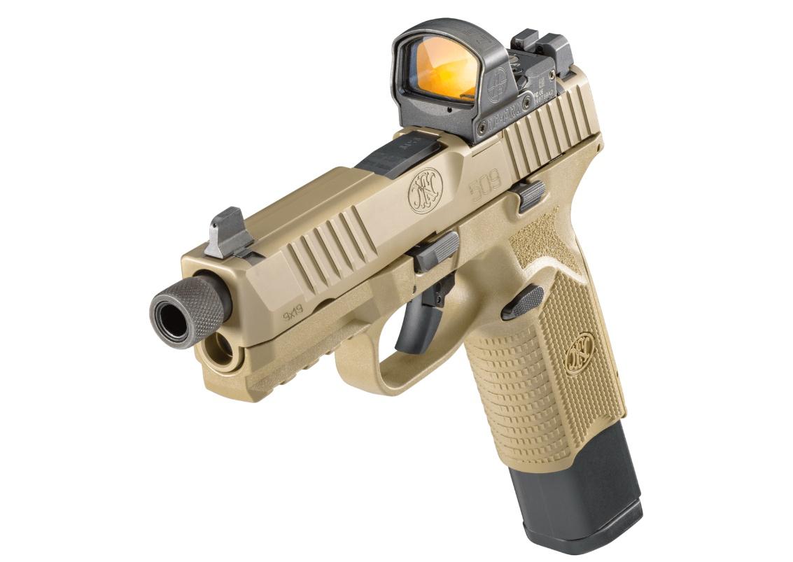 Główne cechy odróżniające model Tactical od standardowego 509 to zakończona gwintem lufa, zdolność do przyjęcia miniaturowego kolimatora, przedłużone 24-nabojowe magazynki, podwyższone przyrządy celownicze i piaskowy kolor.