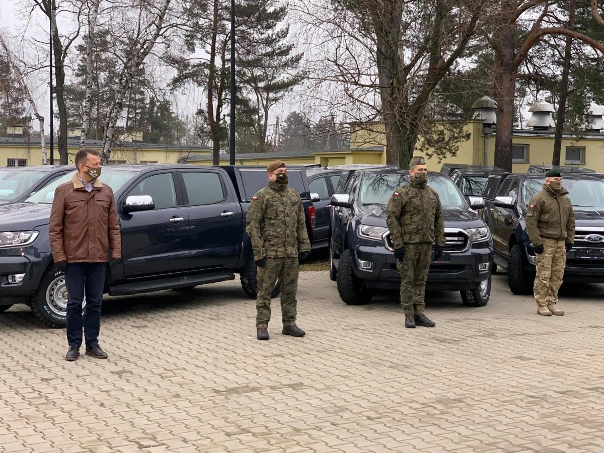 W uroczystości uczestniczyli m.in. minister obrony narodowej Mariusz Błaszczak i szef Inspektoratu Wsparcia Sił Zbrojnych gen. dyw. Dariusz Ryczkowski.