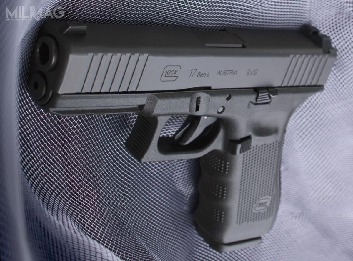 Do oferty trafi pełnowymiarowy model G17 Gen4 FS (39405) i jego zmniejszony wariant G19 Gen4 FS (39406) do amunicji 9 mm x 19, jak też przeznaczone specjalnie na rynek włoski G17 Gen4 FS ITA (39950) i G19 Gen4 FS ITA (39951) zasilane nabojem 9 mm x 21 / Zdjęcie: Glock