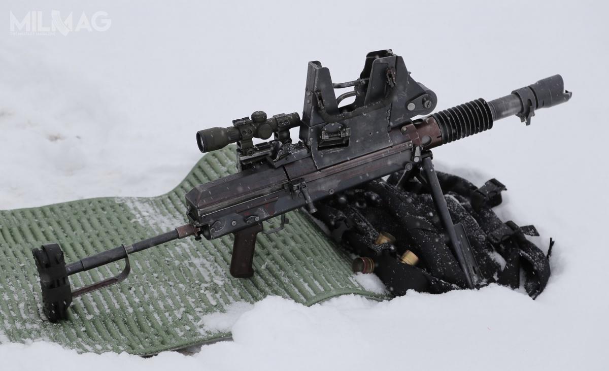 Białoruska Biełspecwniesztechnika zaprezentowała 30-mm granatnik automatyczny (samoczynno-samopowtarzalny), którego konstrukcja bazuje na modelu Baryszewa opracowanym w ZSRR. prototypowe granatniki zostały przetestowane przez żołnierzy białoruskiego specnazu. Broń uzyskała dobrą opinię i wkrótce ma trafić do uzbrojenia