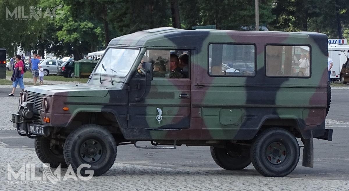 Wojska Lądowe wykorzystują 2,5 tys. samochodów terenowych Honker, w kilku odmianach (Tarpan Honker, Honker 2324, Honker 2000 i Honker 2000 2N) w tym specjalistycznych (Honker Skorpion-3, ZWD-3, WD-2001 czy ZWD-99bat). Próby ich zastąpienia trwają już od czterech lat, początkowo podejmował je Inspektorat Uzbrojenia MON obecnie 2. Regionalna Baza Logistyczna / Zdjęcie: Remigiusz Wilk