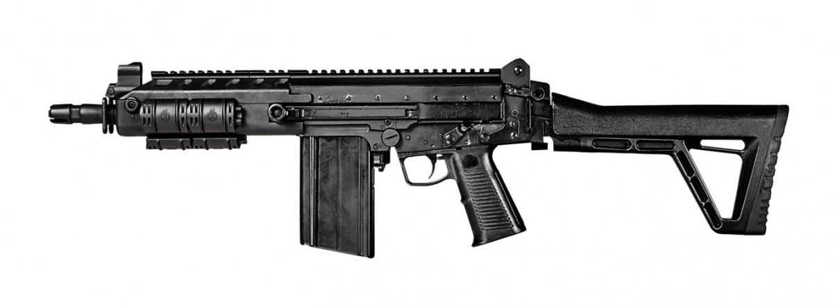 IMBEL IA2 to konstrukcja bazująca na produkowanym wcześniej na licencji belgijskim karabinie automatycznym FN FAL. Brazylijczycy skupili się na poprawie niezawodności i ergonomii konstrukcji. / Zdjęcia: IMBEL