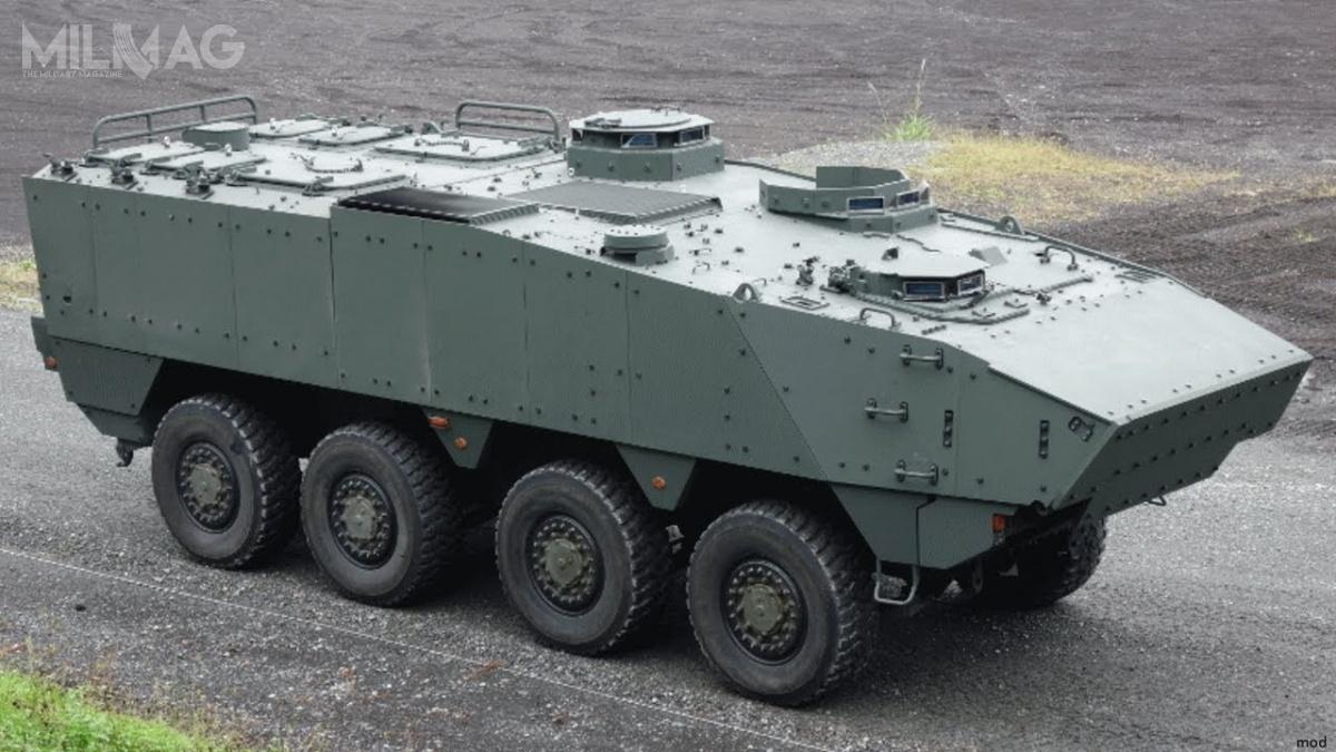 Prototyp transportera opancerzonego Komatsu IWAPC w wariancie wozu rozpoznania skażeń (CBRN, Chemical, Biological, Radiological and Nuclear) zaprezentowany 10 stycznia 2017 / Zdjęcie: Ministerstwo Obrony Japonii