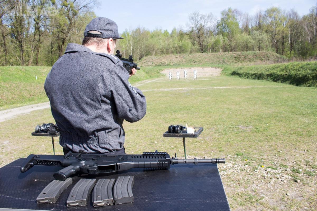 Liczba poszukiwanych 5,56-mm subkarabinków ARX160A3 w tym roku wzrasta. Obecnie Służba Więzienna chce kupić 50 takich konstrukcji, z czego 20 dla Zakładu Karnego Wrocław Nr 1, 15 dla Aresztu Śledczego w Olsztynie i kolejne 15 dla Okręgowego Inspektoratu Służby Więziennej w Gdańsku. / Zdjęcia: Służba Więzienna 
