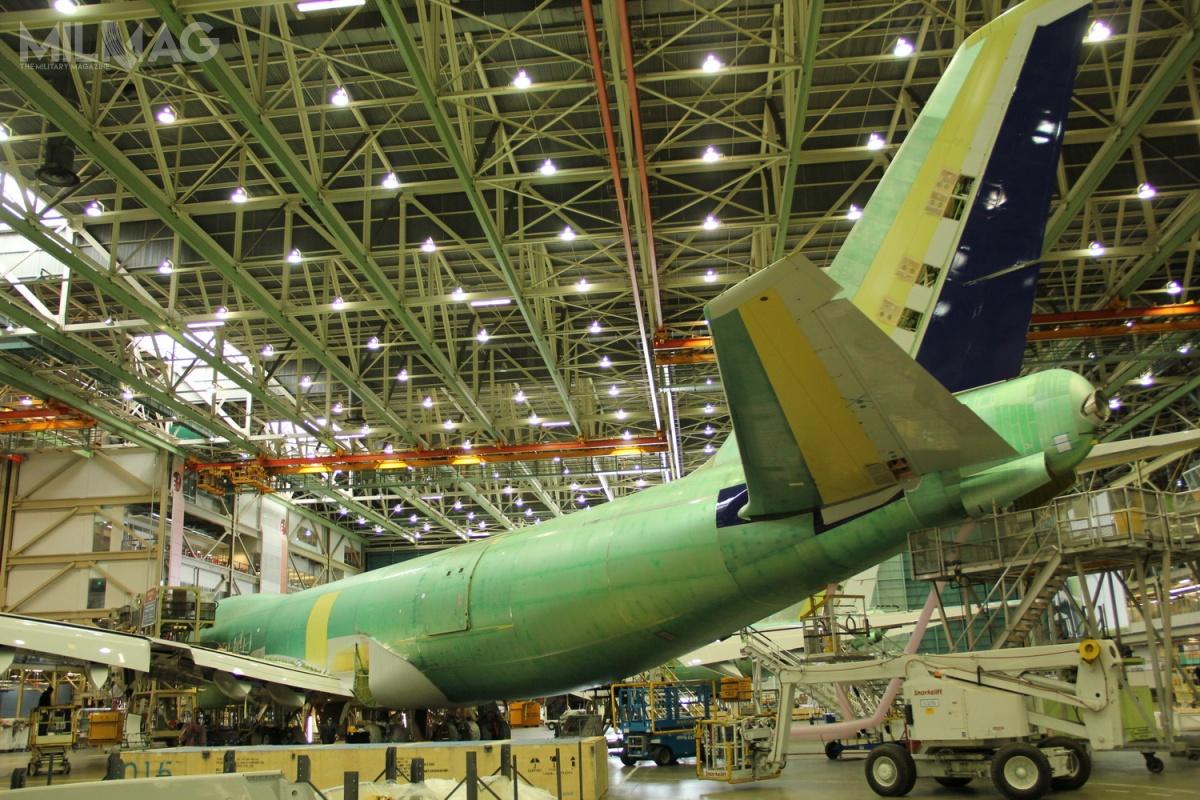 Nowe tankowce to konstrukcje bazujące na cywilne modelu 767. Większość szerokokadłubowych samolotów Boeinga jest montowanych w zakładach spółki w Everett a następnie oblatywanych na fabrycznym lotnisku Pane Field /Zdjęcie: Jakub Link-Lenczowski