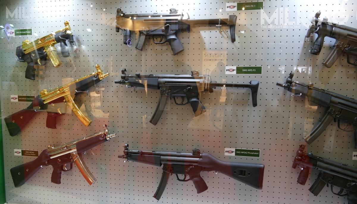 Zawieszenie licencji na broń strzelającą ogniem seryjnym lub ciągłym zaliczaną do tzw. zakazanych kalibrów jest elementem walki premiera z formacjami paramilitarnymi, milicjami plemiennymi i radykalnymi organizacjami, wspieranymi przez członków Zgromadzenia Narodowego i lokalnych zgromadzeń poszczególnych prowincji / Zdjęcie: Remigiusz Wilk