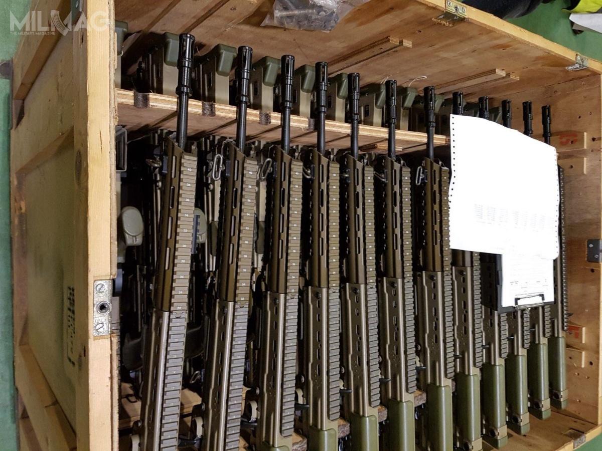 10 kwietnia karabinki L85A3 dostali gwardziści z pułku Irish Guards z Hounslow. Jeszcze w tym roku zmodernizowana broń ma trafić do testów do Afganistanu (w ramach operacji Toral), Sudanu Południowego (w ramach operacji Trenton) i do Iraku (w ramach operacji Shader) / Zdjęcie: Irish Guards