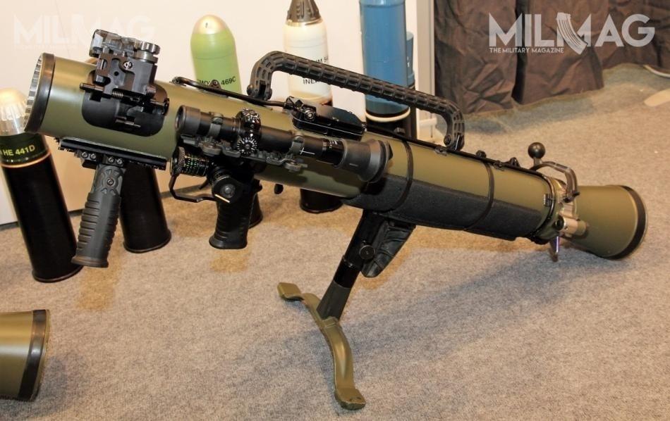 Jak dotąd trzynaście państw zdecydowało się na zakup najnowszej wersji szwedzkiej rodziny 84-mm bezodrzutowych granatników przeciwpancernych Carl-Gustaf / Zdjęcie: Remigiusz Wilk
