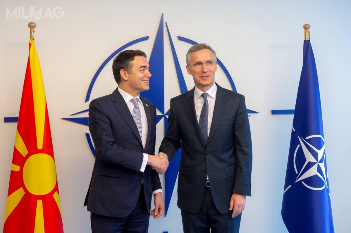 Podpisanie protokołu akcesyjnego do NATO było możliwe dzięki porozumieniu rządów Północnej Macedonii i Grecji, na mocy którego została zmieniona sporna nazwa byłej jugosłowiańskiej republiki / Zdjęcie: KG NATO