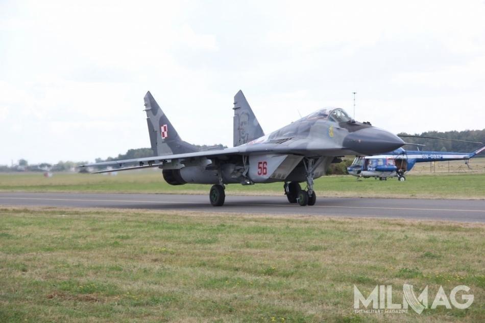 Bomby lotnicze LBOB-100 mogą być wykorzystywane przez 18 samolotów myśliwsko-bombowych Su-22M4/UM3K i 29 myśliwskich MiG-29A/UB i MiG-29G/GT pozostających w służbie Sił Powietrznych /Zdjęcie: Jakub Link-Lenczowski