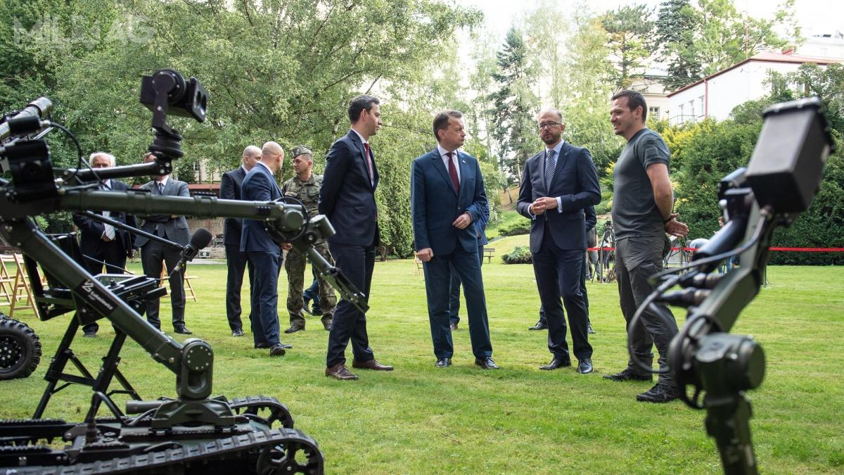 Sieć Badawcza Łukasiewicz to trzecia pod względem wielkości w Europie sieć instytutów badawczych. W ramach wszystkich 4 Grup Badawczych (Inteligentna Mobilność, Transformacja Cyfrowa, Zrównoważona gospodarka i Energia oraz Zdrowie) Instytuty Łukasiewicza prowadzą prace badawczo-rozwojowe nad rozwiązaniami na potrzeby obronne