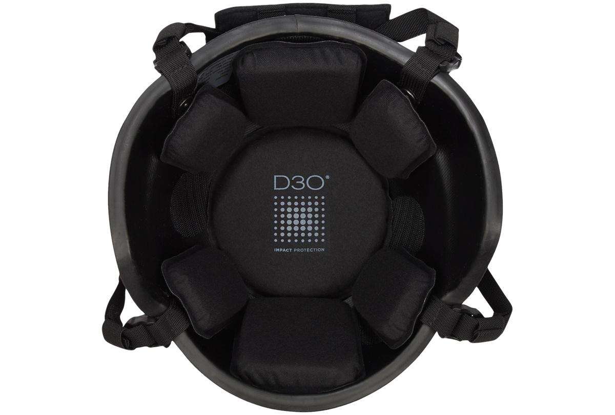 Wnętrze hełmu Combat II z wyposażeniem D3O Trust Helmet Pad System składającym się z siedmiu poduszek wklejanych do wnętrza czerepu na 18 okrągłych plastrów rzepa / Zdjęcie: D3O