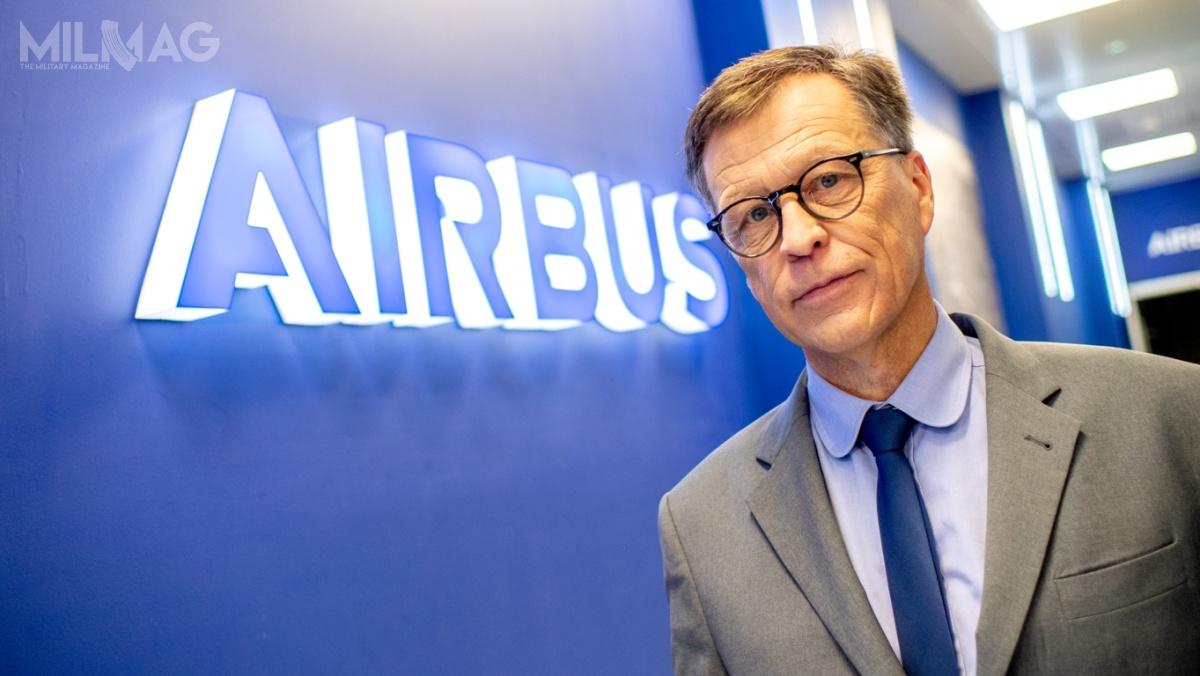 Johannes von Thadden, były współprzewodniczący Fundacji Współpracy Polsko-Niemieckiej (FWPN) w Warszawie, jest żonaty z Polką. Mówi biegle po angielsku i francusku, komunikuje się też w języku polskim i hiszpańskim. / Zdjęcie: Airbus Defence and Space