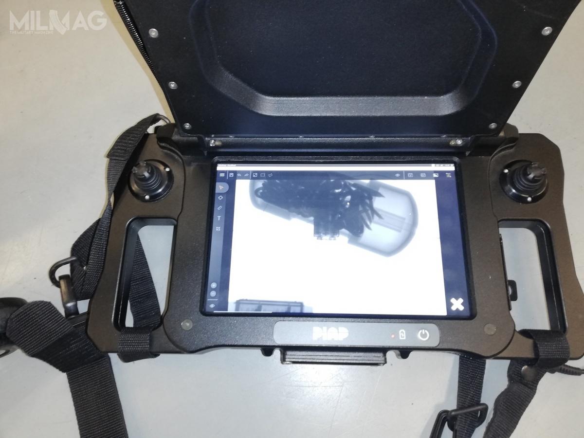 The remote console allows for scanning from a safe distance / Photos: PIAP