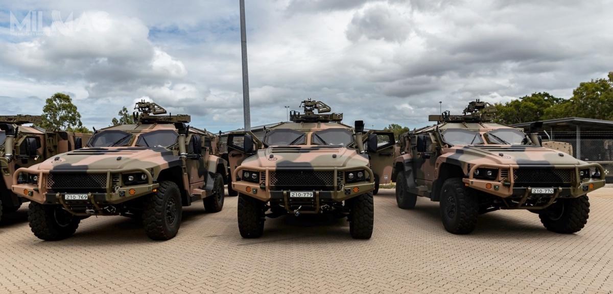 Hawkei produkowane są w zakładach Thales Australia w Bendigo w stanie Wiktoria. PMV-L ma 5780 mm długości, 2396 mm szerokości i 2300 mm wysokości. Pojazd napędza 6-cylindrowy turbodoładowany silnik wysokoprężny Steyr M16 o mocy 268 KM. Prędkość maksymalna wozu to 130 km/h.