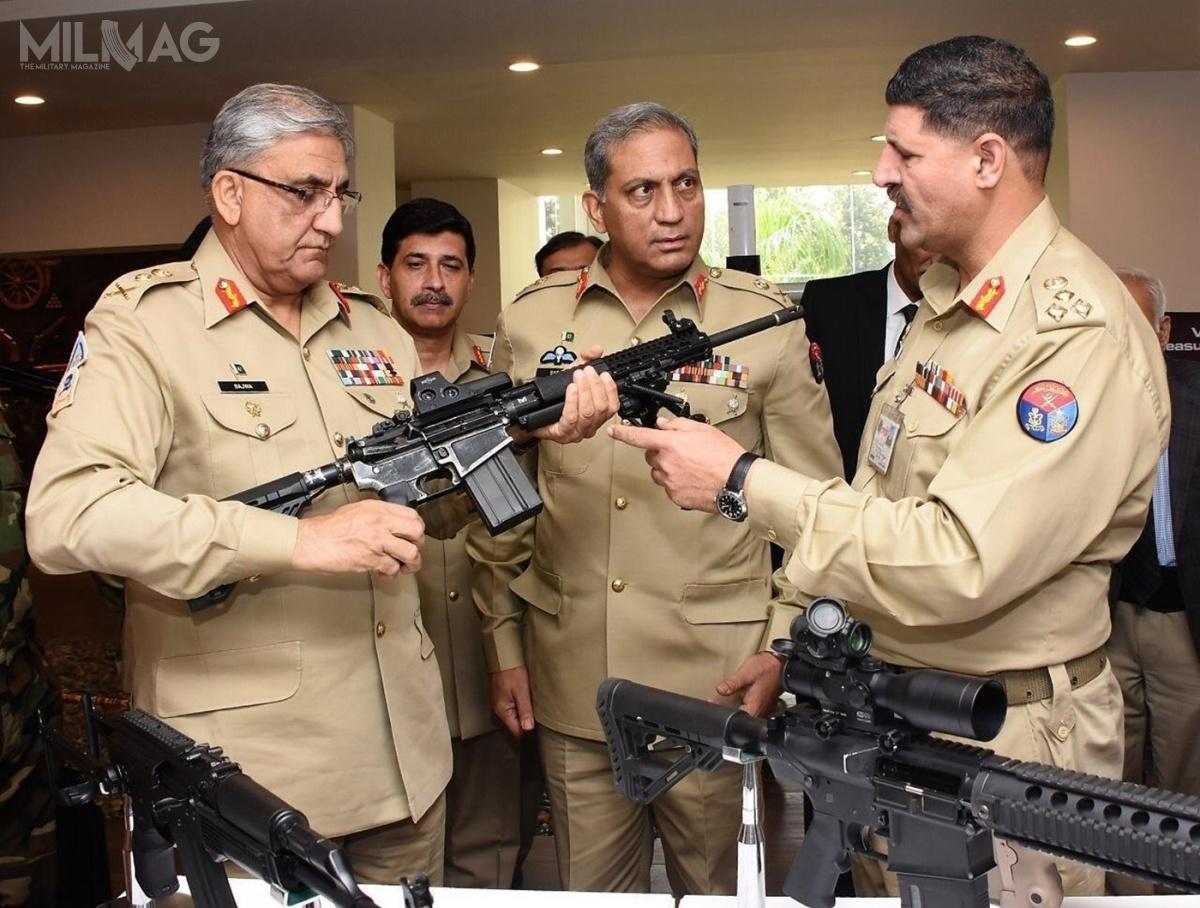 Pierwsze modele karabinu Pakistan Ordnance Factories PK18 prezentowano w sierpniu 2019 roku. Wówczas ujawniono zdjęcia z wizyty szefa sztabu pakistańskich sił zbrojnych gen. Qamar Javed Bajwa w fabryce broni strzeleckiej w Wah. Dowódca odwiedził centrum badawczo-rozwojowe POF, gdzie zaprezentowano mu modele i prototypy nowej konstrukcji