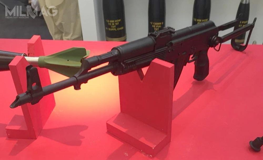 Karabinek automatyczny PK21 (SMGPK21) to po prostu klon rosyjskiego AKMS. Broń zasilana nabojem 7,62 mm x 39 ma zastąpić obecnie używane chińskie typ 56. Pakistan zamierza kupić w pierwszej kolejności 75 tys. takich konstrukcji, głównie dla jednostek paramilitarnych, jednostek specjalnych i milicji plemiennych