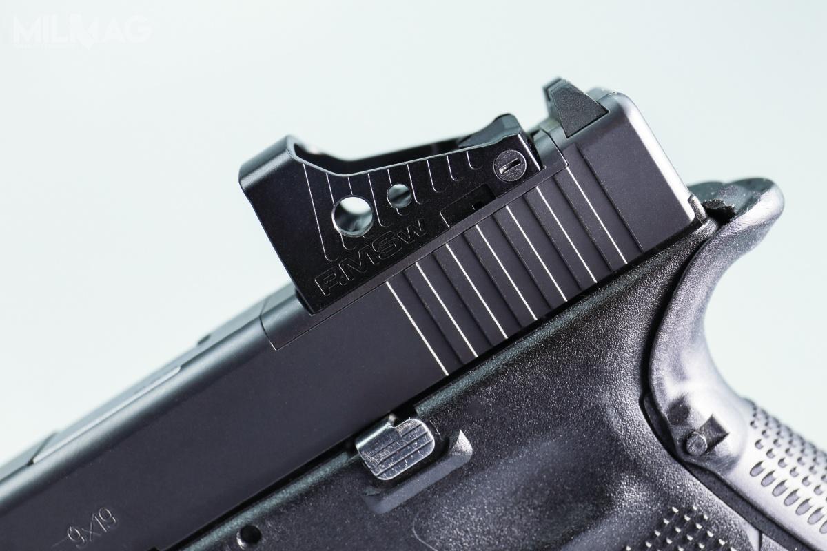 Shield oferuje ponad 40 rozwiązań montażowych da swoich celowników. Umożliwiają one mocowanie zarówno na broni krótkiej jaki i długiej. /Zdjęcia: Shield Sights