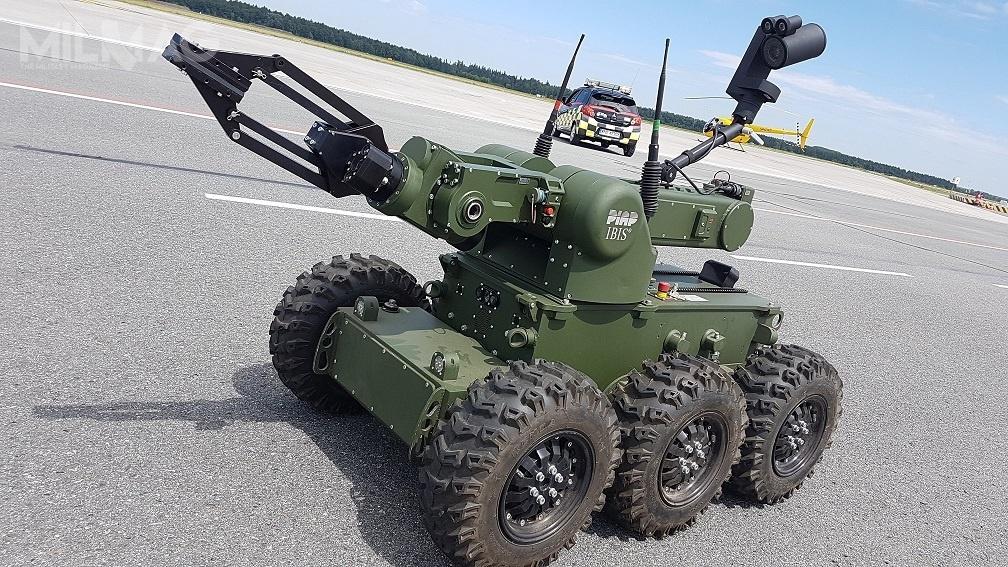 IU MON oczekuje, aby RRD był zdalnie sterowaną, autonomiczną platformą robotyczną z manipulatorem i innymi urządzeniami specjalistycznymi, połączonej szybkozłączami z trałem i innym osprzętem roboczym / Zdjęcie: PIAP