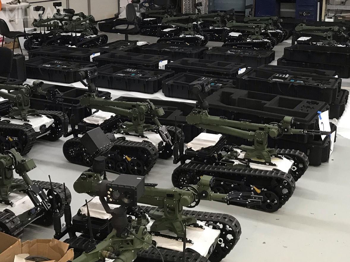 27 listopada 2018 IU MON zamówił 35  Robotów Patrolowo-Przenośnych – model Robot Inżynieryjny 1806 za równowartość 80,74 mln zł brutto. Dostawy wszystkich urządzeń mają zakończyć się w przyszłym roku