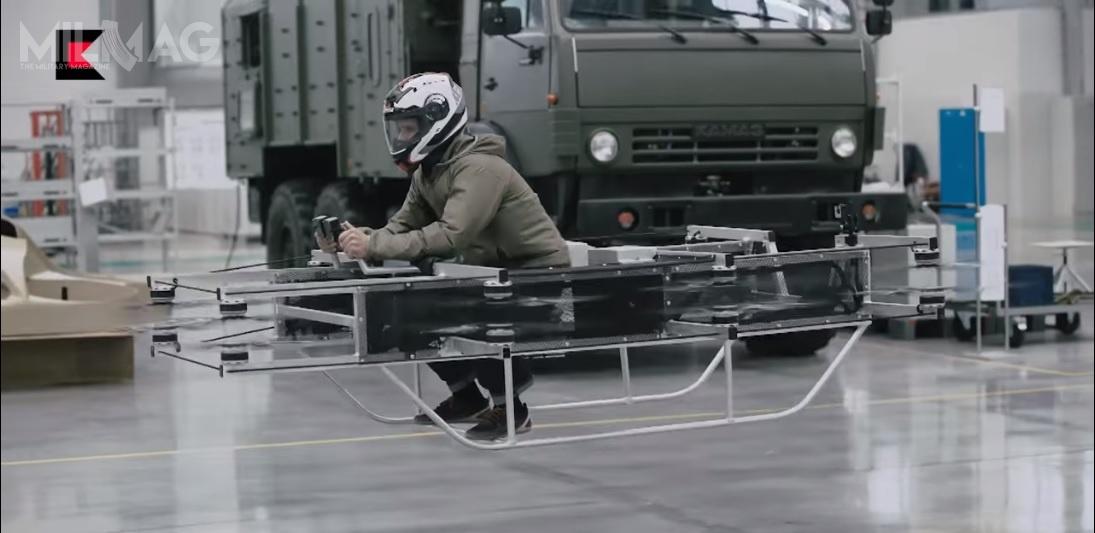 Pojazd latający Kałasznikowa przeznaczono do transportu jednej osoby wraz z niewielkim ładunkiem, nie jest znany maksymalny pułap maszyny, jak również osiągana przez nią prędkość i czas pracy.