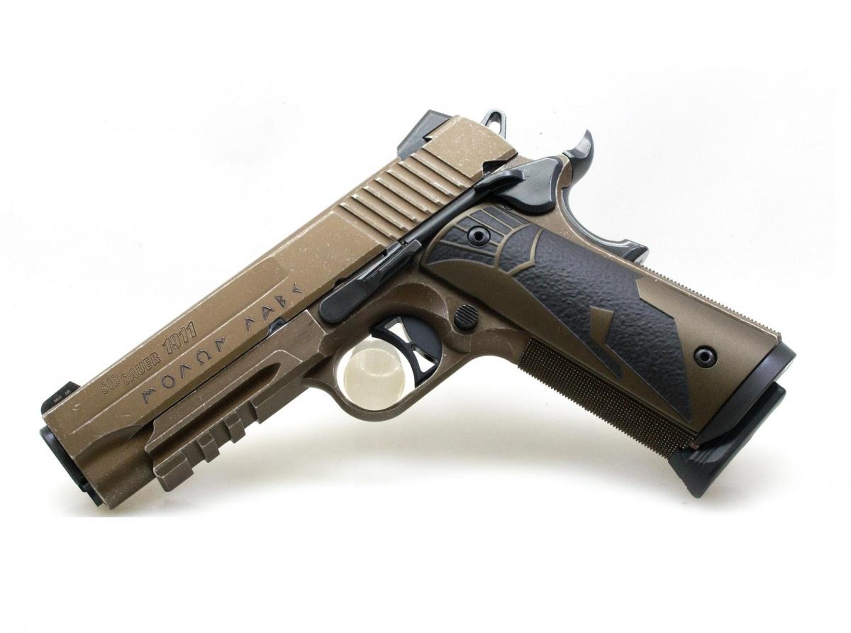 SIG Sauer wprowadza do oferty linię Spartan 2. Uaktualnioną wersję rodziny Spartan upamiętniającą bitwę pod Termopilami. /Zdjęcia: SIG