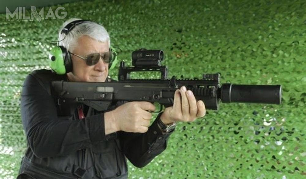 8 grudnia rosyjskie media poinformowały o wprowadzeniu do uzbrojenia jednostek specjalnych Federalnej Służby Bezpieczeństwa (FSB) systemu strzeleckiego SzAK-12 (Szturmowoj Awtomatnyj Kompleks)