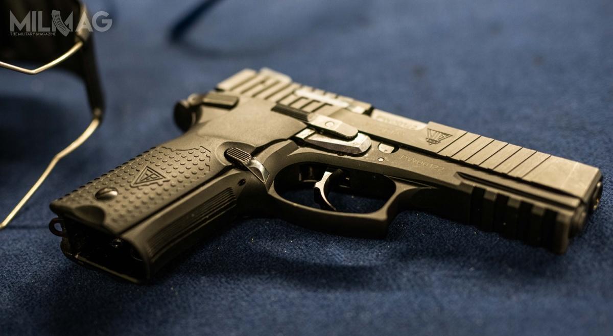 W grudniu 2018 roku Siły Zbrojne RP zamówiły 20 tysięcy nowych pistoletów do amunicji 9 mm x 19, które mają zastąpić starsze P-64 i P-83 do naboju 9 mm x 18. W przyszłości sukcesywnie będą też wypierały P-94 WIST / Zdjęcia: Wojska Obrony Terytorialnej