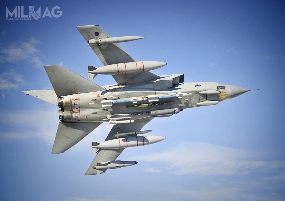 System Tornado-ER składa się z dwóch kamer termowizyjnych, pracujących w podczerwieni i umieszczonych w stabilizowanej żyroskopowo głowicy / Zdjęcie: Controp Precision Technologies