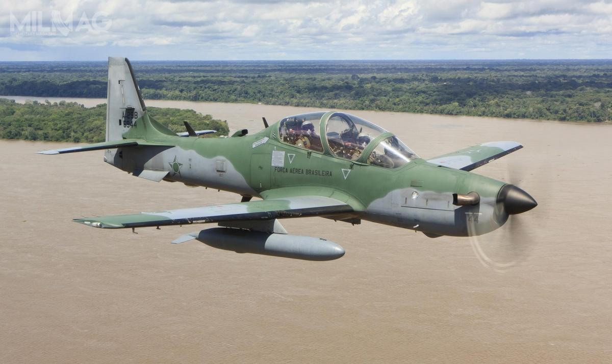 Samoloty turbośmigłowe Embraer EMB-314/A-29 Super Tucano znajdują się w wyposażeniu wojsk lotniczych 12 państw: Afganistanu, Angoli, Brazylii, Burkina Faso, Chile, Dominikany, Ekwadoru, Ghany, Hondurasu, Indonezji, Kolumbii i Libanu. Ponadto zamówienia złożyły Filipiny, Nigeria, Senegal oraz USA / Zdjęcie: Força Aérea Brasileira