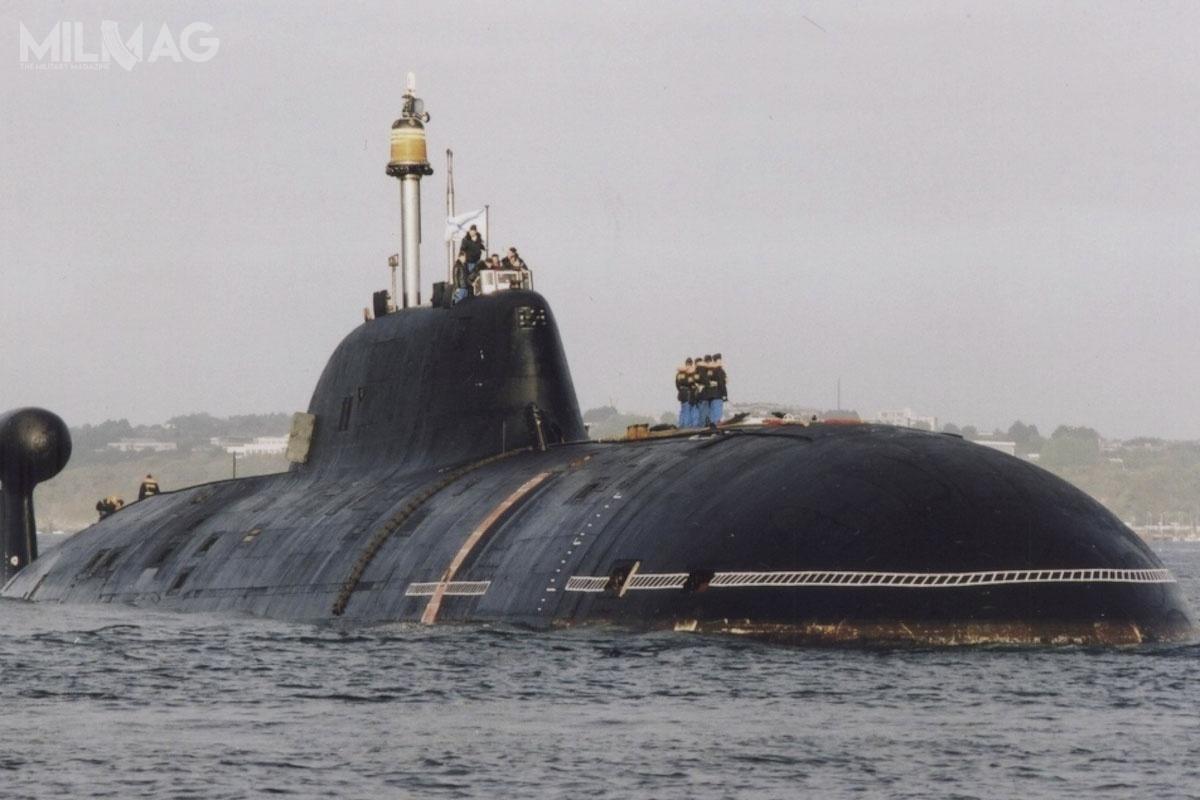 Okręty podwodne projektu 971 powstały jako tańsza alternatywa dla drogich jednostek z tytanowym kadłubem projektu 945 (NATO Sierra). Miały stanowić podstawę atomowych sił podwodnych ZSRR