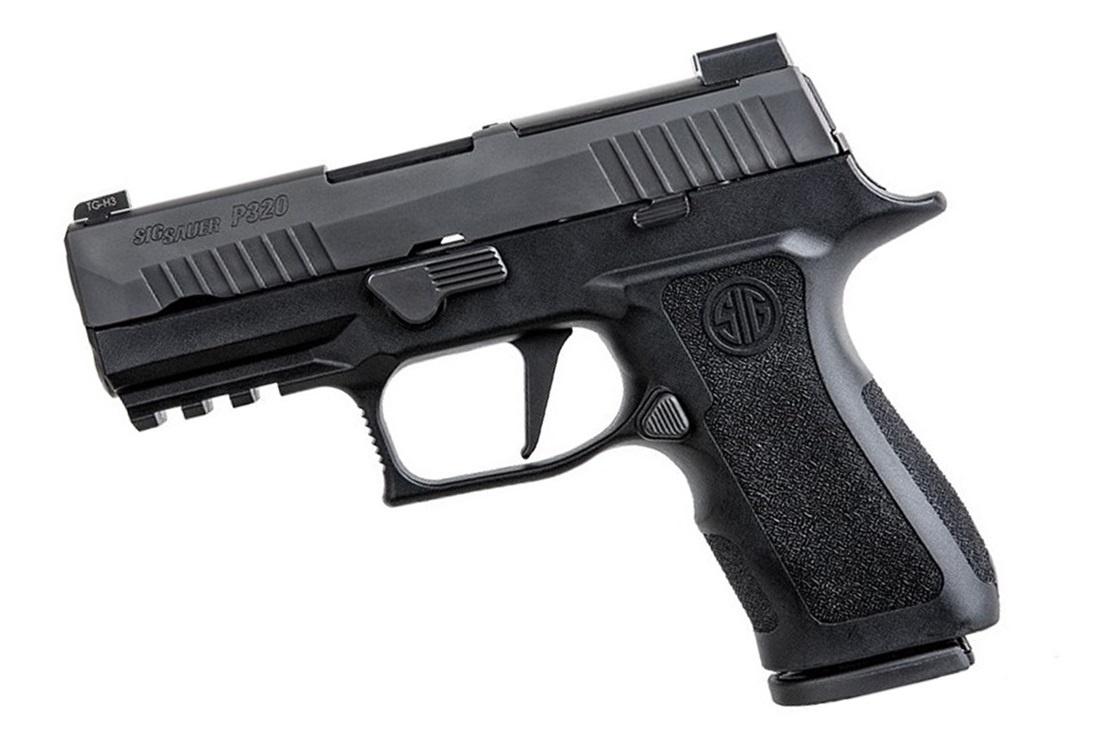 Do sklepów trafi niedługo SIG Sauer P320 XCompact. Pistolet fabrycznie przygotowano do używania z celownikiem Romeo 1 Pro.