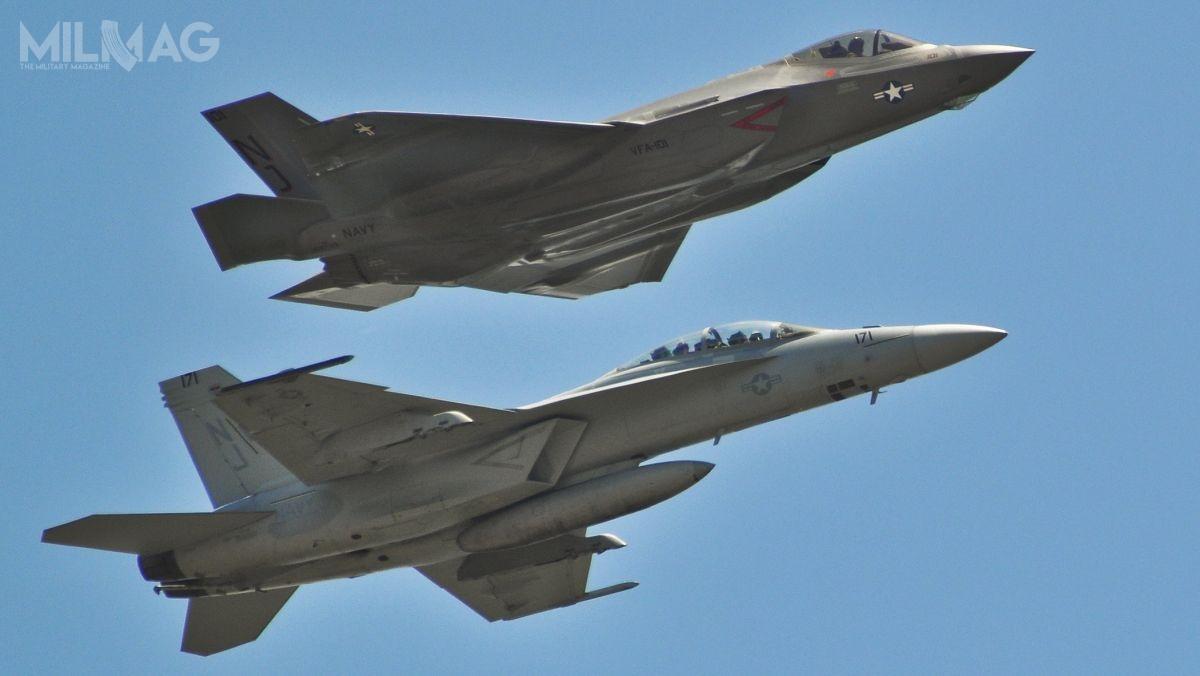 Departament Stanu USA wydał zgodę na sprzedaż do Szwajcarii samolotów wielozadaniowych F/A-18E/F Super Hornet lub F-35A Lightning II / Zdjęcie: Mjr Karen Roganov, USAF