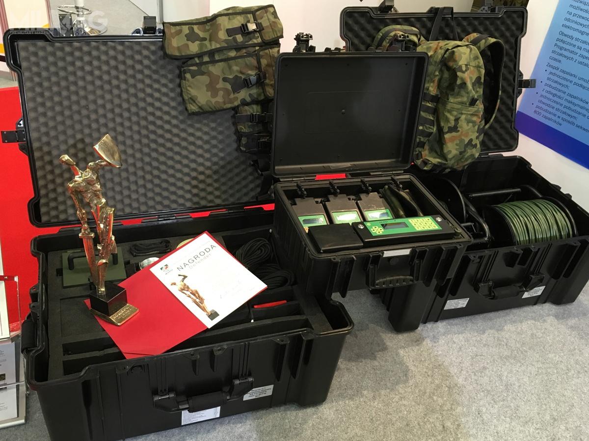 W 2016 podczas Międzynarodowego Salonu Przemysłu Obronnego MSPO 2016 w Kielcach Wojskowy Instytut Techniki Inżynieryjnej otrzymał nagrodę Defender za zestaw minerski do elektrycznego wysadzania ładunków MW (ZEW) / Zdjęcie: WITI