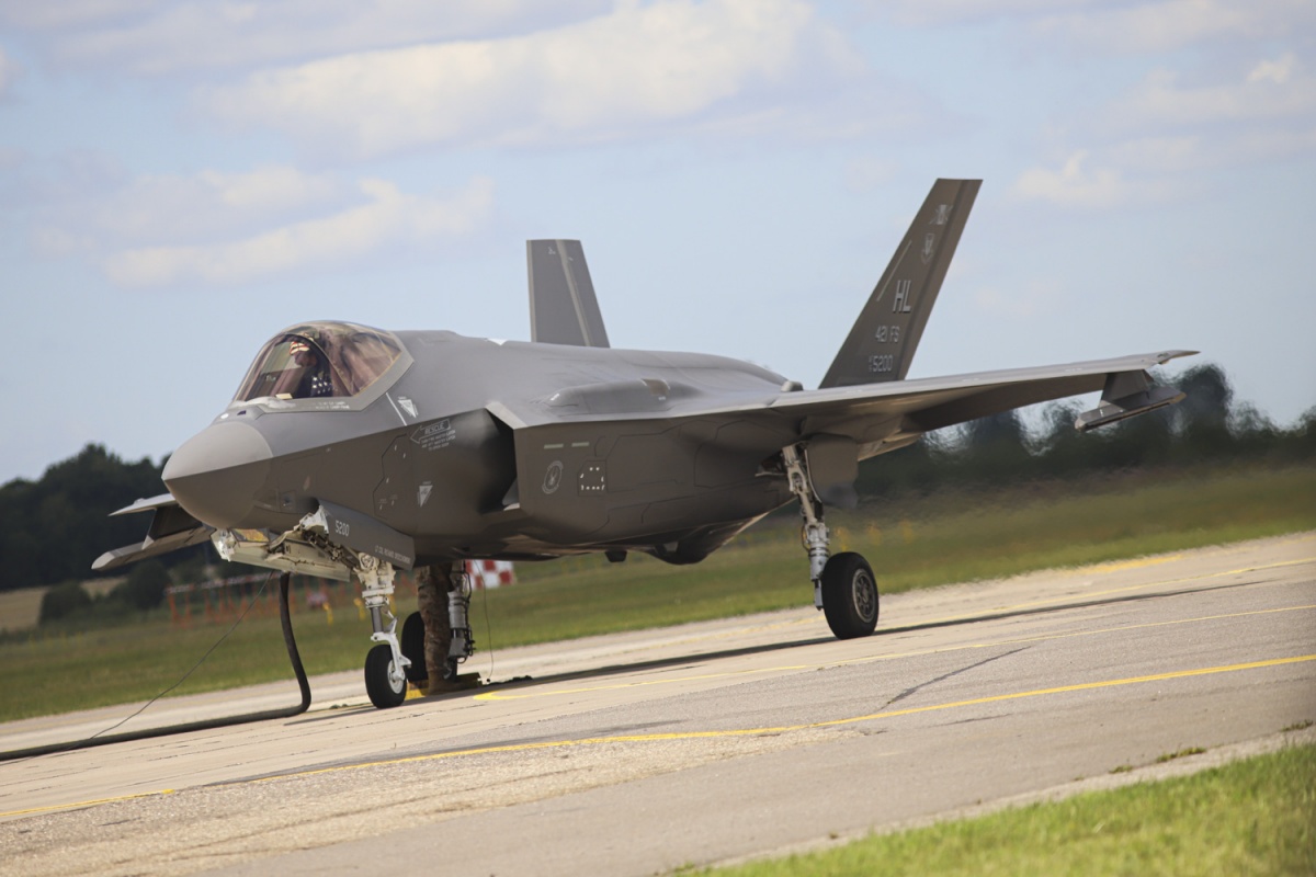 The F-35A fifth-generation multirole fighter aircraft at Šiauliai Air Base in Lithuania / Picture: Sgt Spc Ieva Budzeikaitė, Lithuanian MoD 