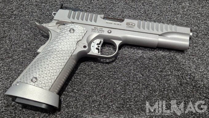 bul armory 1911 racer z prawej strony