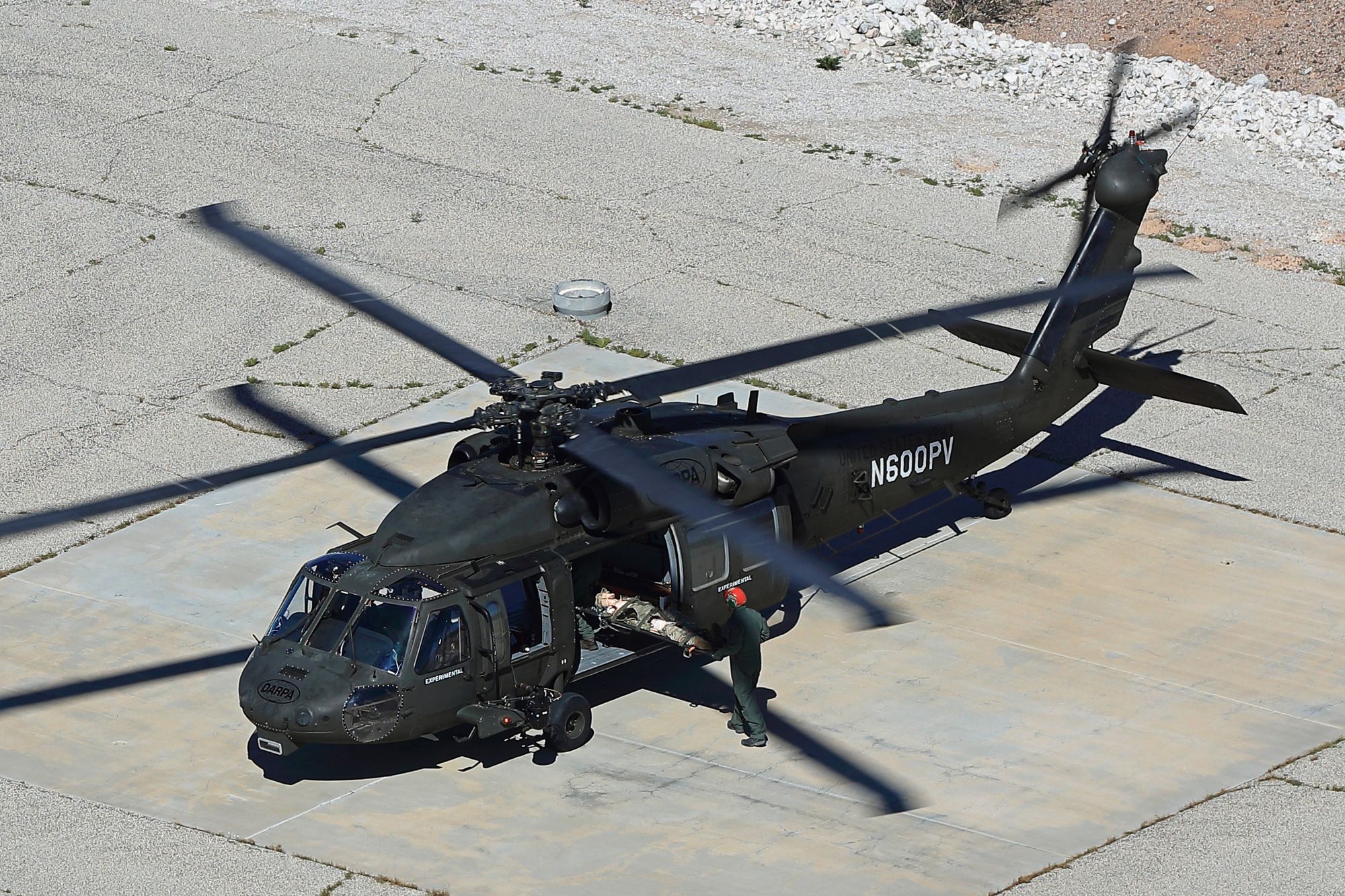 Bezzałogowy Black Hawk po raz pierwszy z ładunkiem – MILMAG