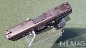 pistolet beretta apx a1 widziana od góry